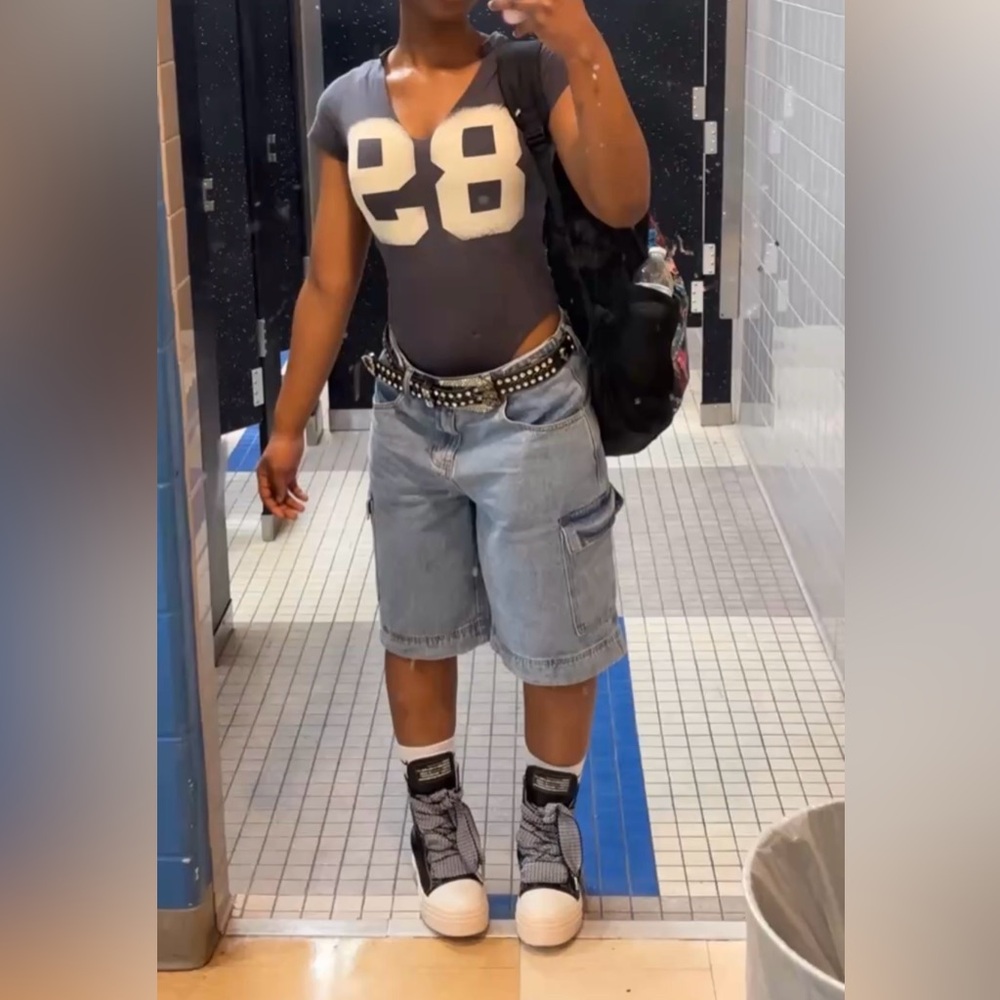 Gray 89 Graphic Bodysuit - Fashion Nova